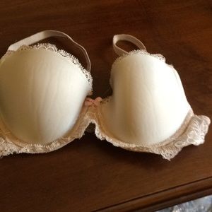 Victoria’s Secret Bra size 32D